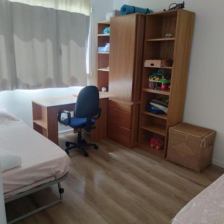 Apartment Close To The Beach With Free Parking Badalona Exterior foto