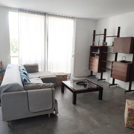 Apartment Close To The Beach With Free Parking Badalona Exterior foto