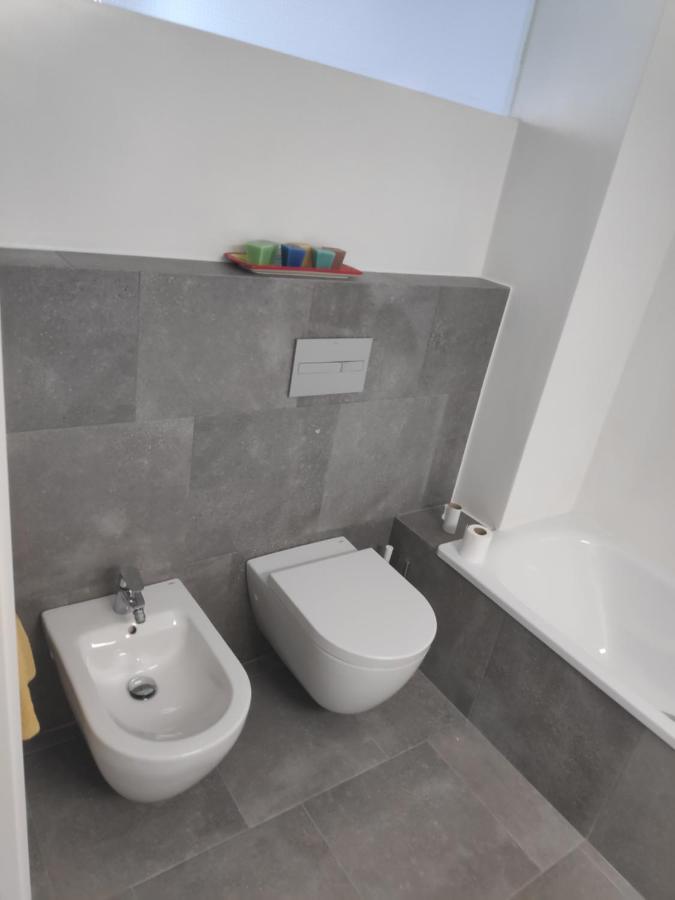 Apartment Close To The Beach With Free Parking Badalona Exterior foto